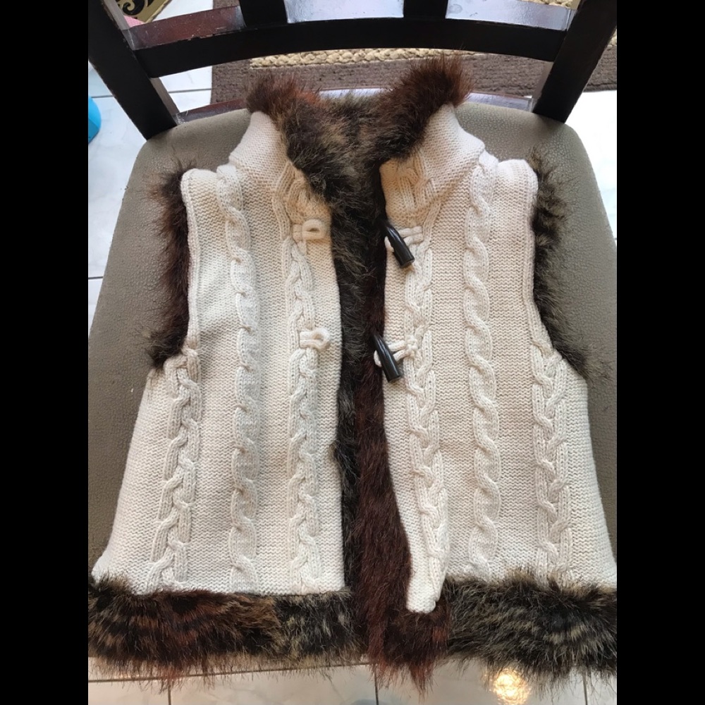 BabyGap Reversible Fur Vest, Girls, Size 5 Toddlers